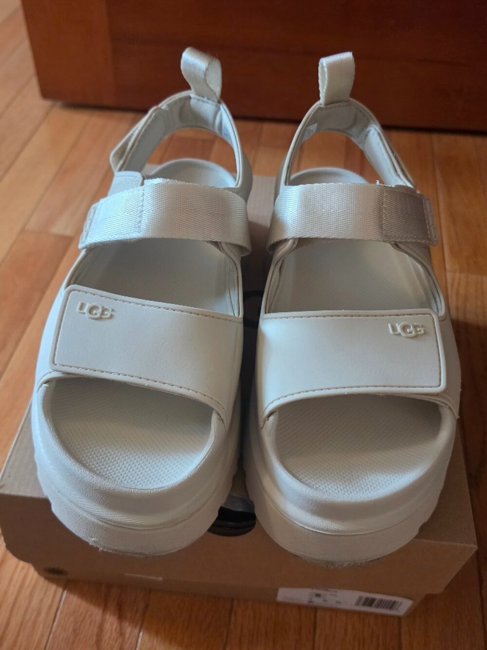 UGG golden glow sandal